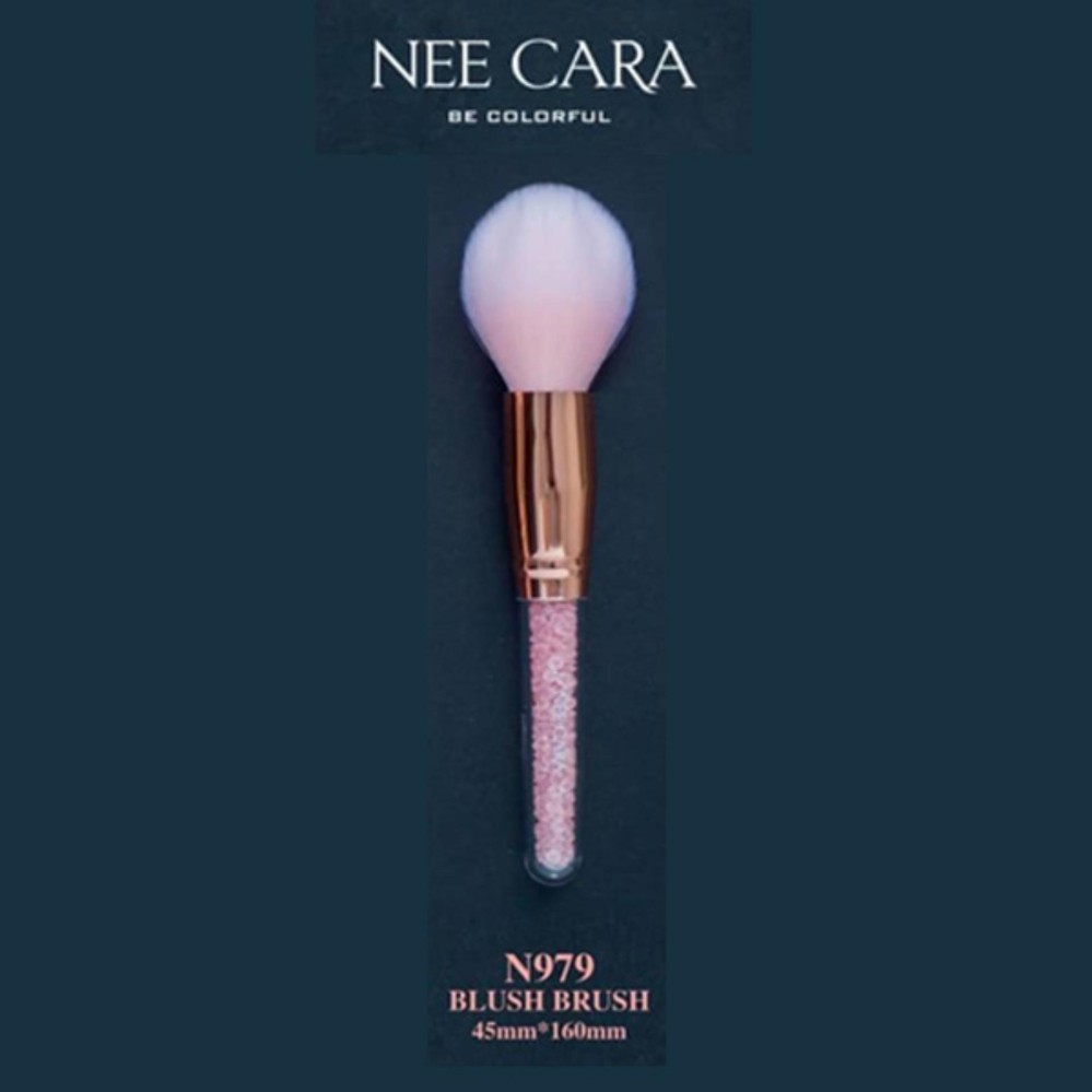 Nee Cara แปรงแต่งหน้าด้ามคริสตัล ปัดแก้มแบบหัวพุ่ม Blush Brush (N979) Nee Cara แปรงแต่งหน้าด้ามคริสตัล ปัดแก้มแบบหัวพุ่ม Blush Brush (N979)
