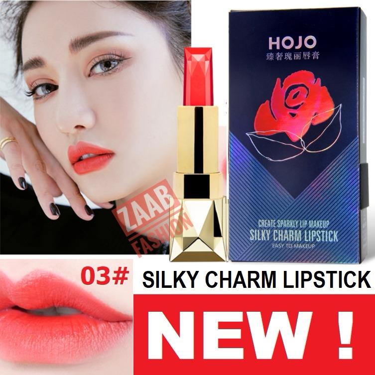 novo lipstick ของแท้100% (zaab fashion) HOJO SILKY CHARM LIPSTICK ลิปสติกเนื้อแมทมีมอยเจอร์ไรเซอร์ เนื้อแน่น เม็ดสีสวย กันน้ำ ติดทน แพ็คเกจสวยหรู คุ้มค่าเกินราคา HOJO แบรนด์น้องใหม่จากโนโว novo lipstick ของแท้100% (zaab fashion) HOJO SILKY CHARM LIPSTICK ลิปสติกเนื้อแมทมีมอยเจอร์ไรเซอร์ เนื้อแน่น เม็ดสีสวย กันน้ำ ติดทน แพ็คเกจสวยหรู คุ้มค่าเกินราคา HOJO แบรนด์น้องใหม่จากโนโว
