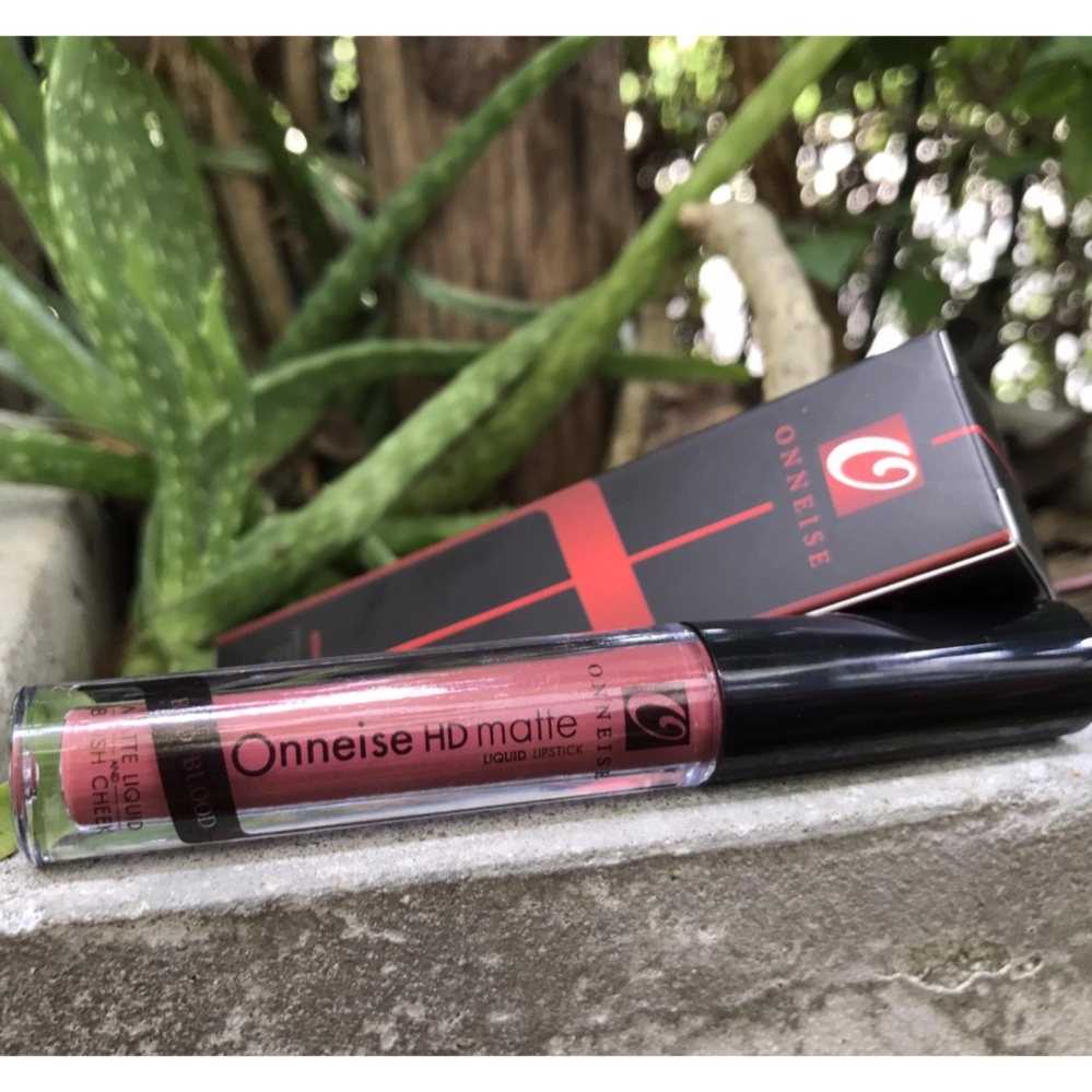 ONNEISE HD MATTE LIQUID LIPSTICK # BAD BLOOD ONNEISE HD MATTE LIQUID LIPSTICK # BAD BLOOD