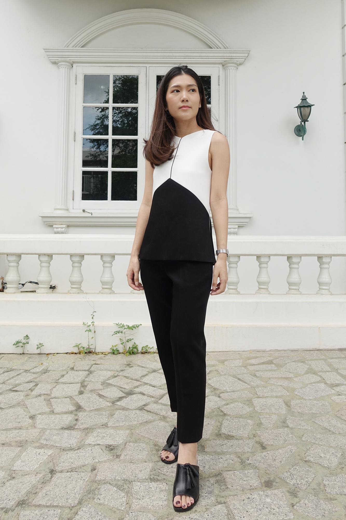 Cont.official Chloe Pants กางเกง 5 ส่วน เอวสูง ทรงเดฟ Cont.official Chloe Pants กางเกง 5 ส่วน เอวสูง ทรงเดฟ