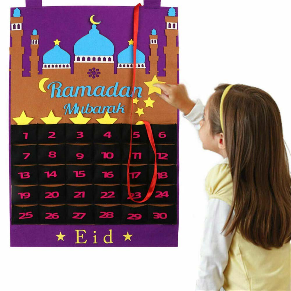 Eid Mubarak ปฏิทินชนิดหนึ่งซึ่งเป็นสัญลักษณ์ของเทศกาลศักดิ์สิทธิ์ของการมาจุติของพระเยซูแขวน Felt Ramadan ปฏิทินนับถอยหลังเด็กของขวัญ