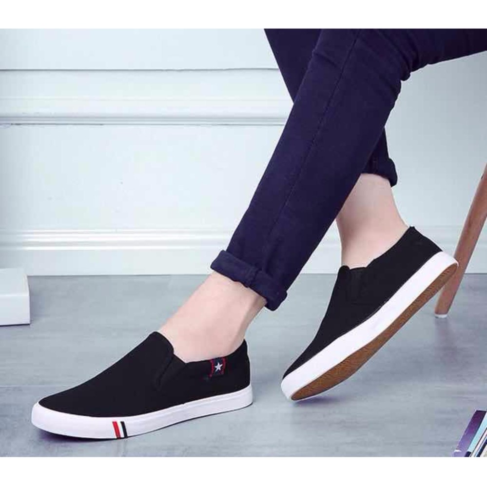 ASTRID รองเท้า รองเท้าผ้าใบผู้ชาย No.A028- Black ASTRID รองเท้า รองเท้าผ้าใบผู้ชาย No.A028- Black