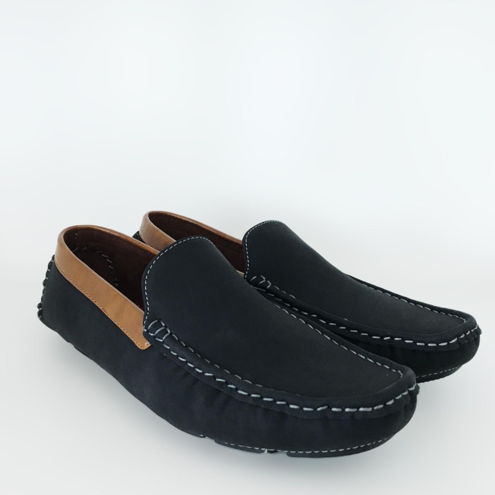 ESTHER รองเท้าแฟชั่นผู้ชาย รุ่น CM5610 - BLACK (สีดำ) ESTHER รองเท้าแฟชั่นผู้ชาย รุ่น CM5610 - BLACK (สีดำ)