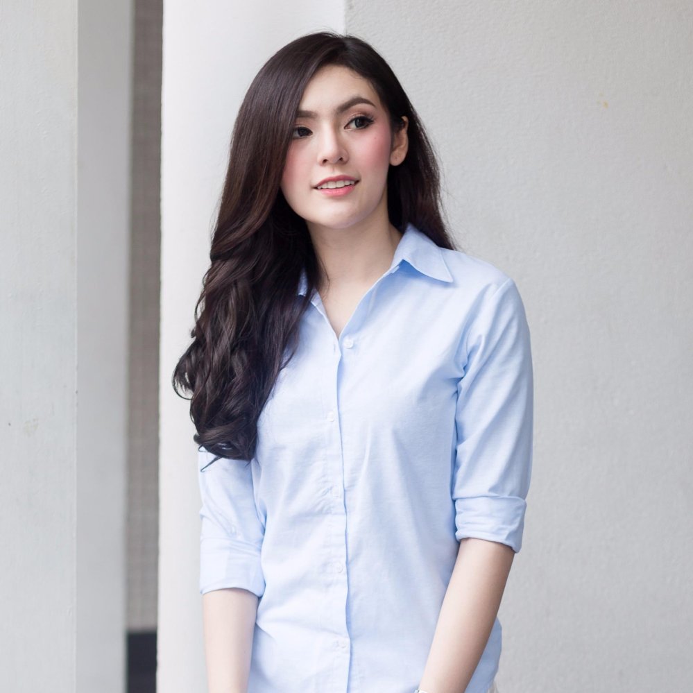 เสื้อเชิ้ต สีฟ้า ผ้าอ๊อกซ์ฟอร์ด โดย JINA CHONG