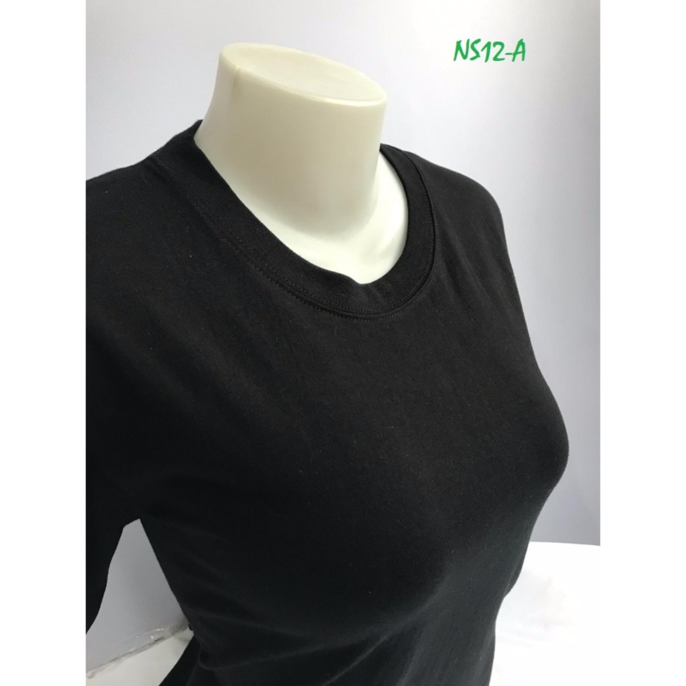 เสื้อยืดคอกลม สีดำ
