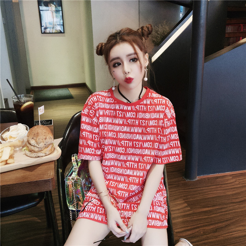 ฮาราจูกุรุ่นยาวปานกลางเสื้อยืดแขนสั้นหญิงฤดูร้อนหลวมสไตล์เกาหลีนักเรียนเสื้อ BF เสื้อผ้าแฟชั่น ลมพิมพ์ลายตัวอักษรแขนเสื้อครึ่งแขนเสื้อยืดทีเชิ้ต