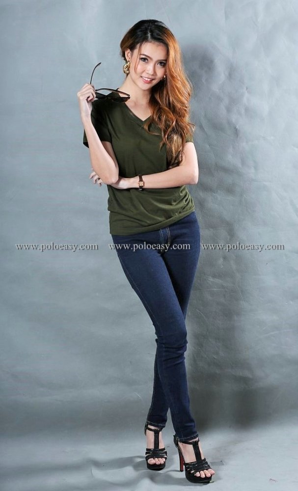 t-shirt export เสื้อยืดแฟชั่น T-Shirt ผู้หญิง คอวี (สีเขียวขี้ม้า)