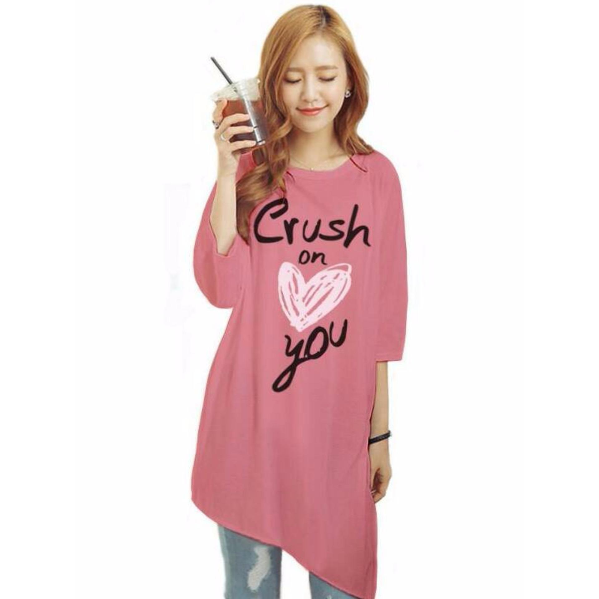 TeeNeeFashions เสื้อยืดตัวยาว /แซกสั้น ผ้านุ่ม แขนสามส่วน ปลายเฉียง ลาย Crush (สีโอรส)