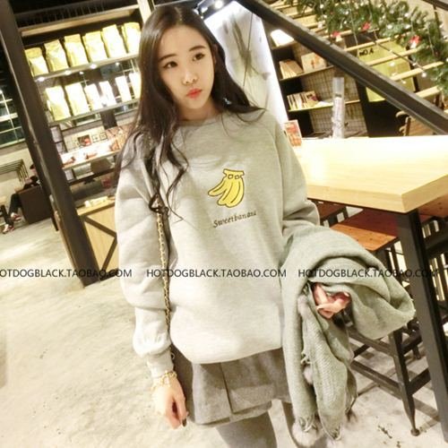 Tucky&Jiang เสื้อแฟชั่น แขนยาว ลายกล้วย (สีเทา) 3152 Tucky&Jiang เสื้อแฟชั่น แขนยาว ลายกล้วย (สีเทา) 3152
