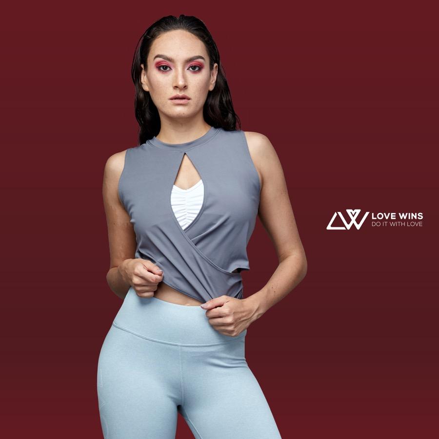 LOVEWINS – Twisted Crop Tank in Grey เสื้อครอปใส่ออกกำลังกาย สีเทา