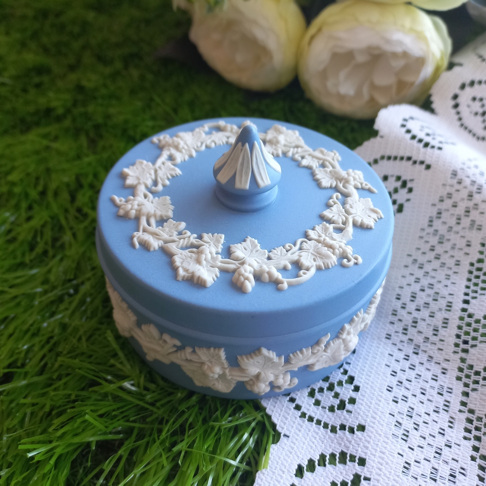 Wedgwood Trinket Box Blue Jasperware