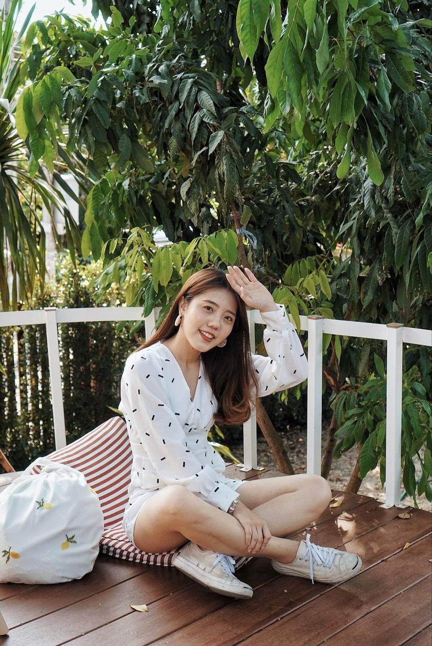 Wclothes Sydney Jumpsuit จั๊มสูทแขนยาว ขาสั้น ผู้หญิง พิมพ์ลายขีด ใส่สบาย