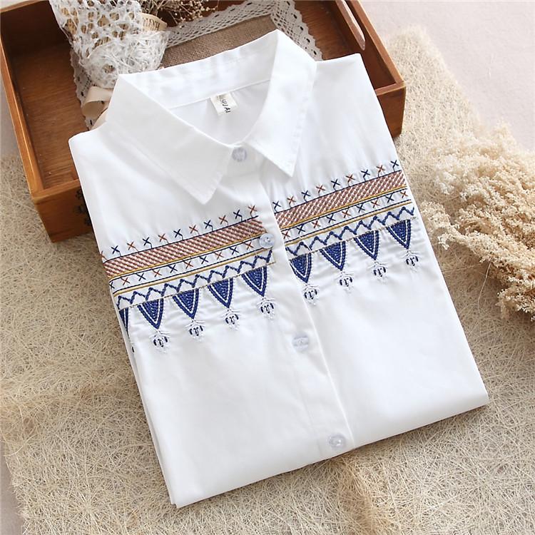 เสื้อเชิ้ตสีขาวแขนยาวหญิง 2018 เสื้อผ้าแฟชั่น ฤดูใบไม้ผลิและฤดูใบไม้ร่วงใหม่สไตล์เกาหลีหลวมเข้าได้หลายชุดนักเรียนเฟรชชี่ลายปักเสื้อเชิ้ตเนื้อผ้าฝ้าย100%