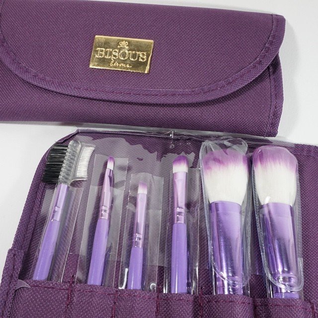 Bisous Bisous Brush Set 6 Pcs เซ็ตแปรงแต่งหน้า 6 ชิ้น Bisous Bisous Brush Set 6 Pcs เซ็ตแปรงแต่งหน้า 6 ชิ้น