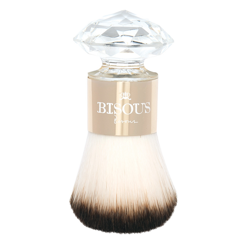 Bisous Bisous Love You Cherie Kabuki Brush with Stand Bisous Bisous Love You Cherie Kabuki Brush with Stand