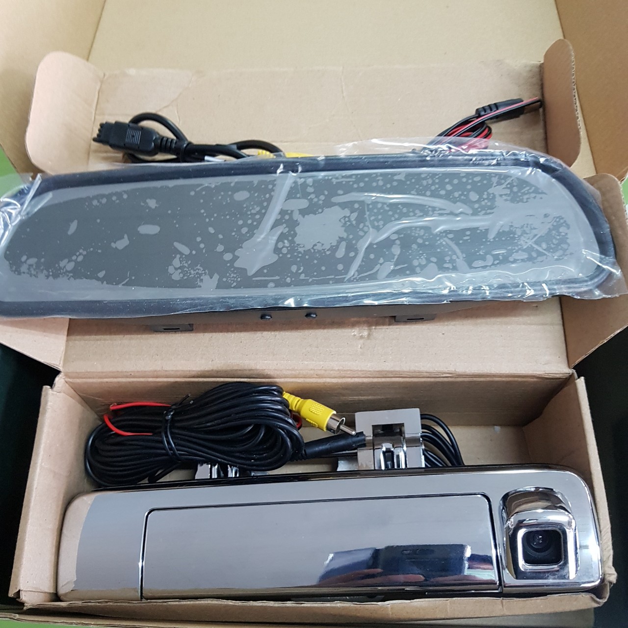 ชุดกล้องหลังแบบมือเปิดฝาท้าย พร้อมจอแสดง 4.3 นิ้ว All new ISUZU D-MAX 2 763d748fed39340bff0ee8b8c93bb070
