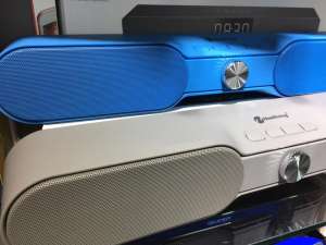 ลำโพงBLUETOOTHมินิซาวด์บาร์ รุ่นNR4017 เสียงดีมากเบสระห่ำ  MINI SOUND BAR NR4017 ดีไซน์สวยบาดใจ บลูทูธเวอร์ชั่น 5.0 สีเทา