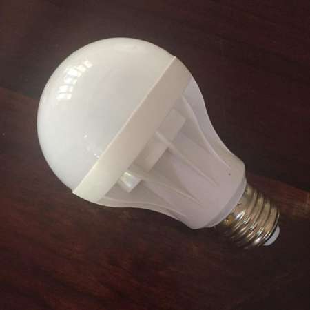 Luna LED หลอดแอลอีดี ประหยัดไฟ ชนิดเกลียว E27 หลอดLED 220v 7w (แพ็ค6ชิ้น)