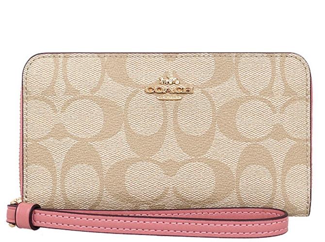 F57468 COACH PHONE WALLET IN SIGNATURE COATED CANVAS กระเป๋าคล้องข้อมือใส่มือถือ COACH วัสดุ PVCกากีอ่อน ลายซีสีกากี สายคล้องหนังสีชมพูอ่อน