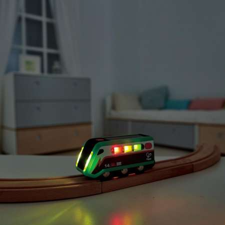 Hape ของเล่นไม้ รถไฟพลังโซลาร์ Solar-Powered Train