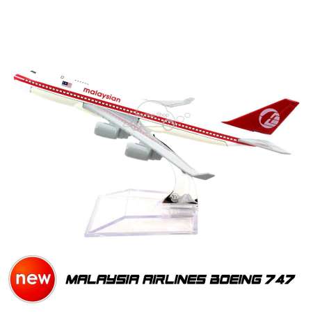 Naynaeshop โมเดลเครื่องบิน มาเลเซีย แอร์ไลน์ MALAYSIA AIRLINES Boeing 747 (16 cm)