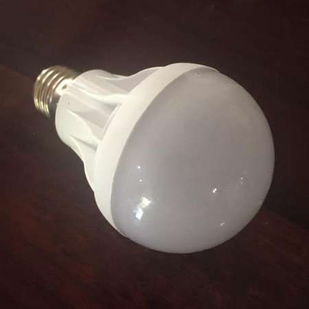 Luna LED หลอดแอลอีดี ประหยัดไฟ ชนิดเกลียว E27 หลอดLED 220v 7w (แพ็ค6ชิ้น)