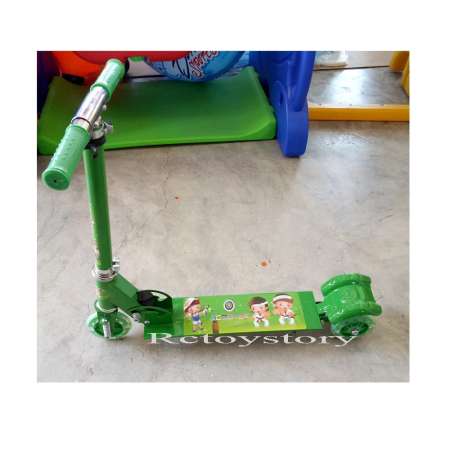 Rctoystory สกู๊ตเตอร์ แบบ 3 ล้อ เล็ก ลายการ์ตูน ล้อไฟ มีโช๊ค (สีเขียว)