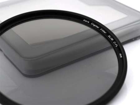 SERK Extreme Slim CPL Circular Polarizing Filter ขอบบาง ขนาด 62 mm.