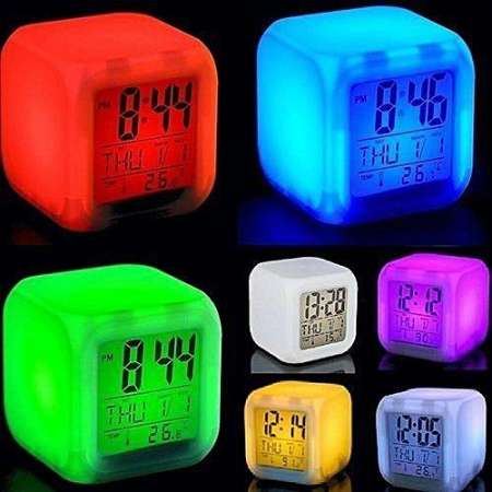 นาฬิกา LED ทรงลูกเต๋า เรืองแสง 7 สี Color Change Digital Alarm Clock ( White )