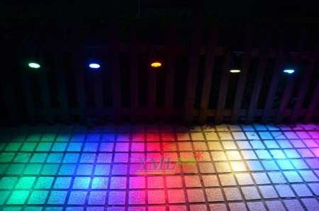 สปอร์ตไลท์ปักสนาม โซล่าเซลล์ 7 led (super bright) (เเสง : หลากสี)