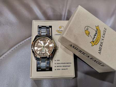 amrerica eagle แบรนด์แท้ 100%  พร้อมกล่องแบรนด์อย่างดี