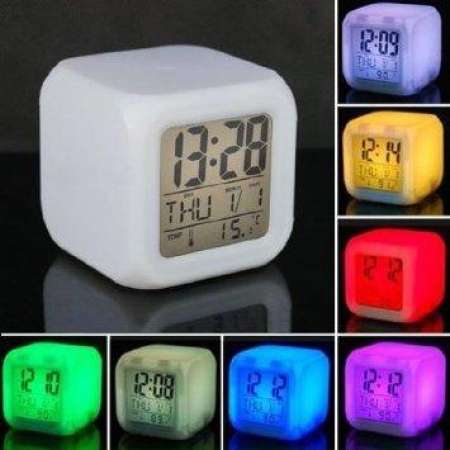 ชี้แนะสินค้าคุณภาพ นาฬิกา LED ทรงลูกเต๋า เรืองแสง 7 สี Color Change Digital Alarm
Clock ( White ) การส่งเสริม
