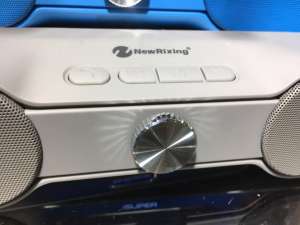 ลำโพงBLUETOOTHมินิซาวด์บาร์ รุ่นNR4017 เสียงดีมากเบสระห่ำ  MINI SOUND BAR NR4017 ดีไซน์สวยบาดใจ บลูทูธเวอร์ชั่น 5.0 มีระบบtwsเชื่อมต่อลำโพงได้ 2ตัว ต่อทีวีได้ แบตอึด 1500mAh มีปุ่มปรับเสียงขนาดใหญ่ถนัดมือ สีเทา