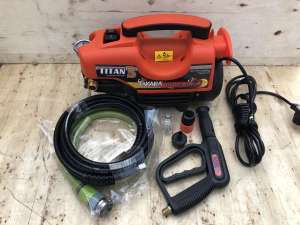 เครื่องฉีดน้ำแรงดันสูง ปั๊มฉีดน้ำ 140 Bar High Pressure Washer ยี่ห้อ TAKARA รุ่น TITAN