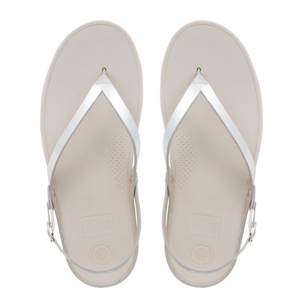 FITFLOP รองเท้าแตะหญิงรุ่น FLIP LEATHER SANDALS สี SILVR MIRROR