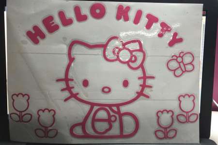 HELLO KITTY สติกเกอร์ คิตตี้ ติดกระจกหลังรถยนต์(มีดอกไม้)