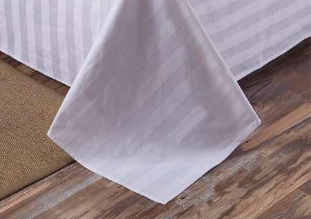 ผ้าปูที่นอน สีขาว ลายริ้ว ทอ 250 เส้น ไม่รัดมุม งานส่งโรงแรมชั้นนำ 5 ft. 102*112 inch