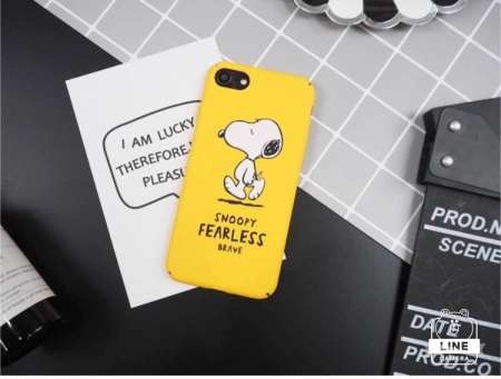 เคสไอโฟน 6, 6s / Case I phone 6,6s สกรีน สนูปปี้เดิน ( Screen Snoopy walk) สีเหลือง เคสแข็ง คลุมรอบเครื่อง บางเบา งานสวย กระชับมือ ไม่รัดเคส