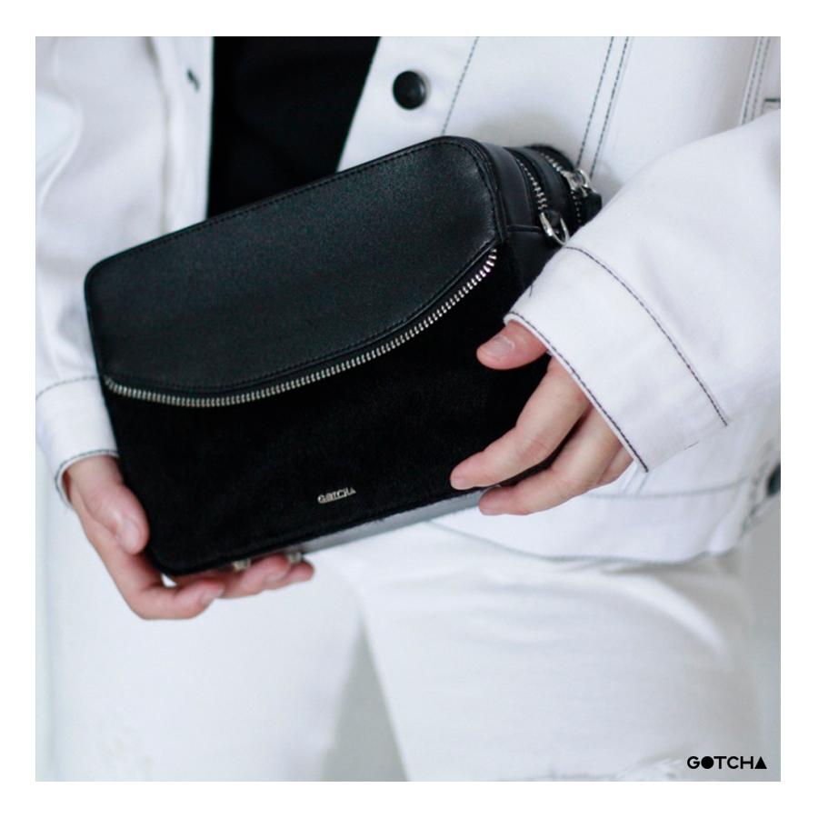 Gotcha Moon Two-Sided Black (ดำ) กระเป๋าสะพาย