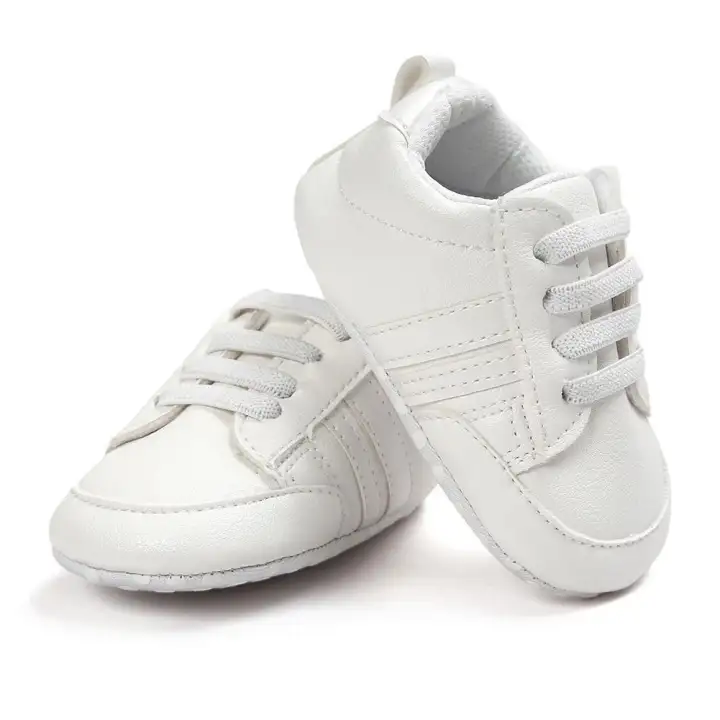 sports shoes with soft sole