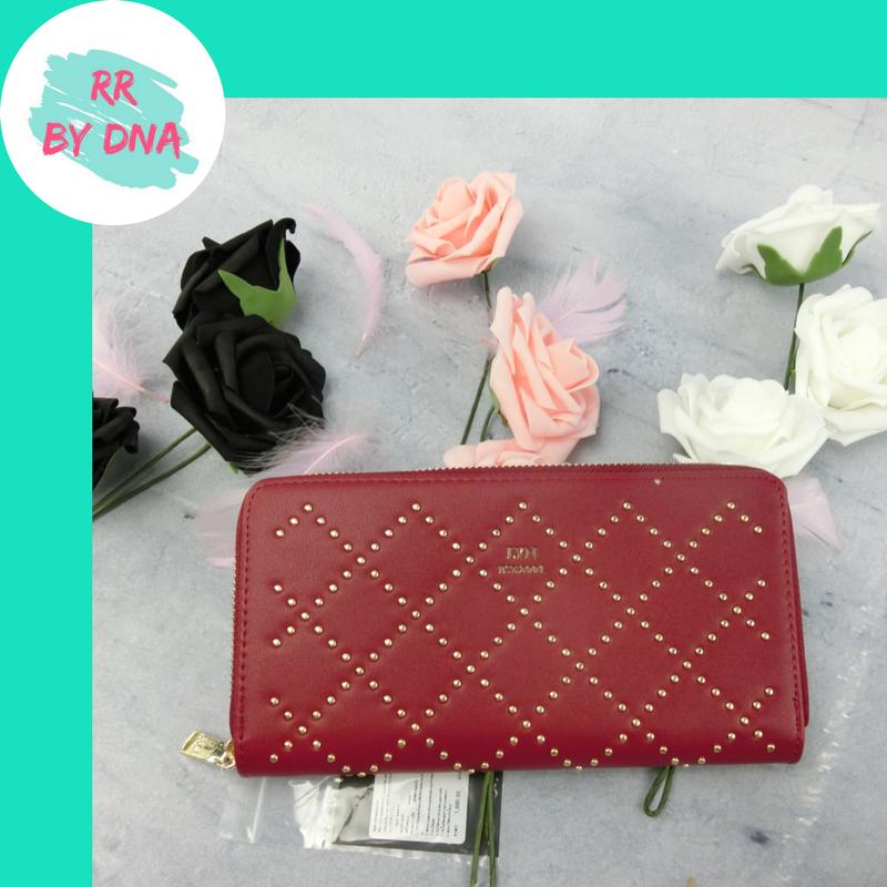 กระเป๋าตังค์LYN สวยงามตามท้องเรื่อง ALESSIA LONG WALLET