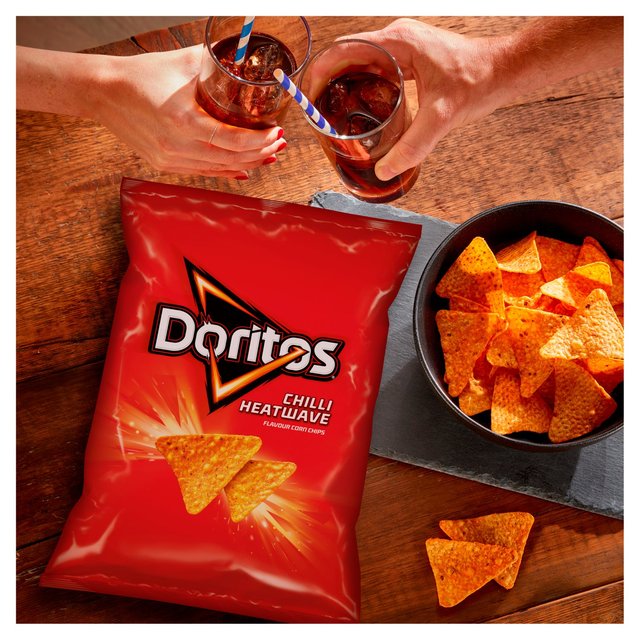 Doritos Nacho Cheese , Chilli Heat wave Tortilla Chips Doritos USA โดริ ...