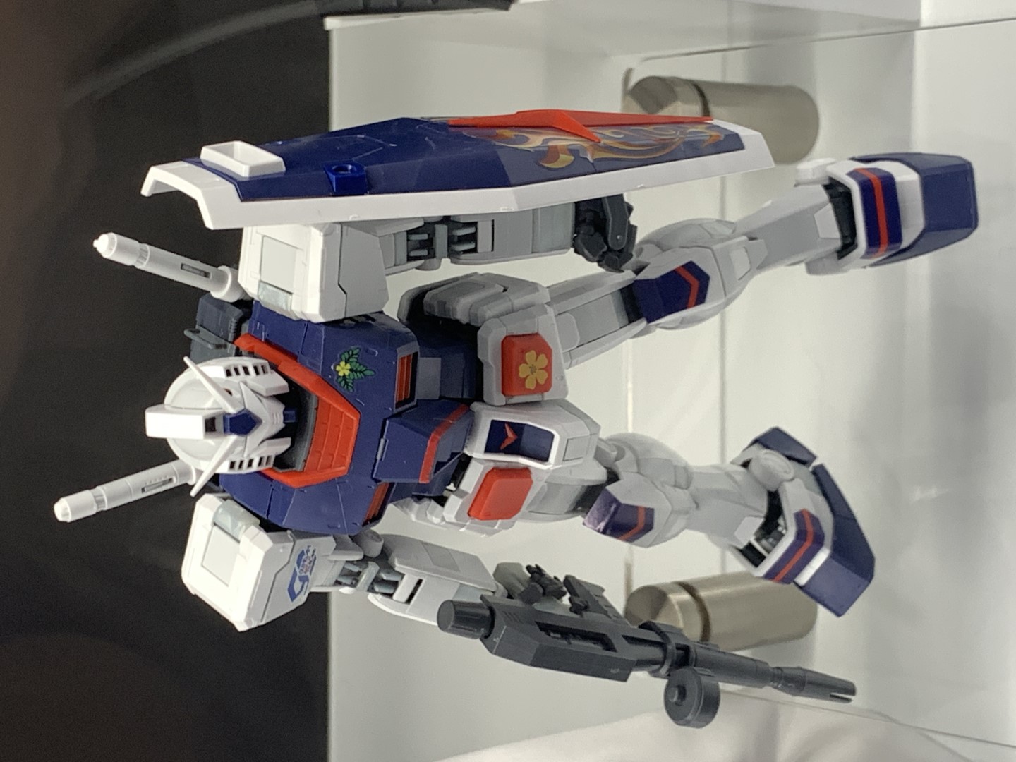 MG 1/100 RX-78-2 Gundam Ver 3.0 Ver Gundam Docks at Thailand