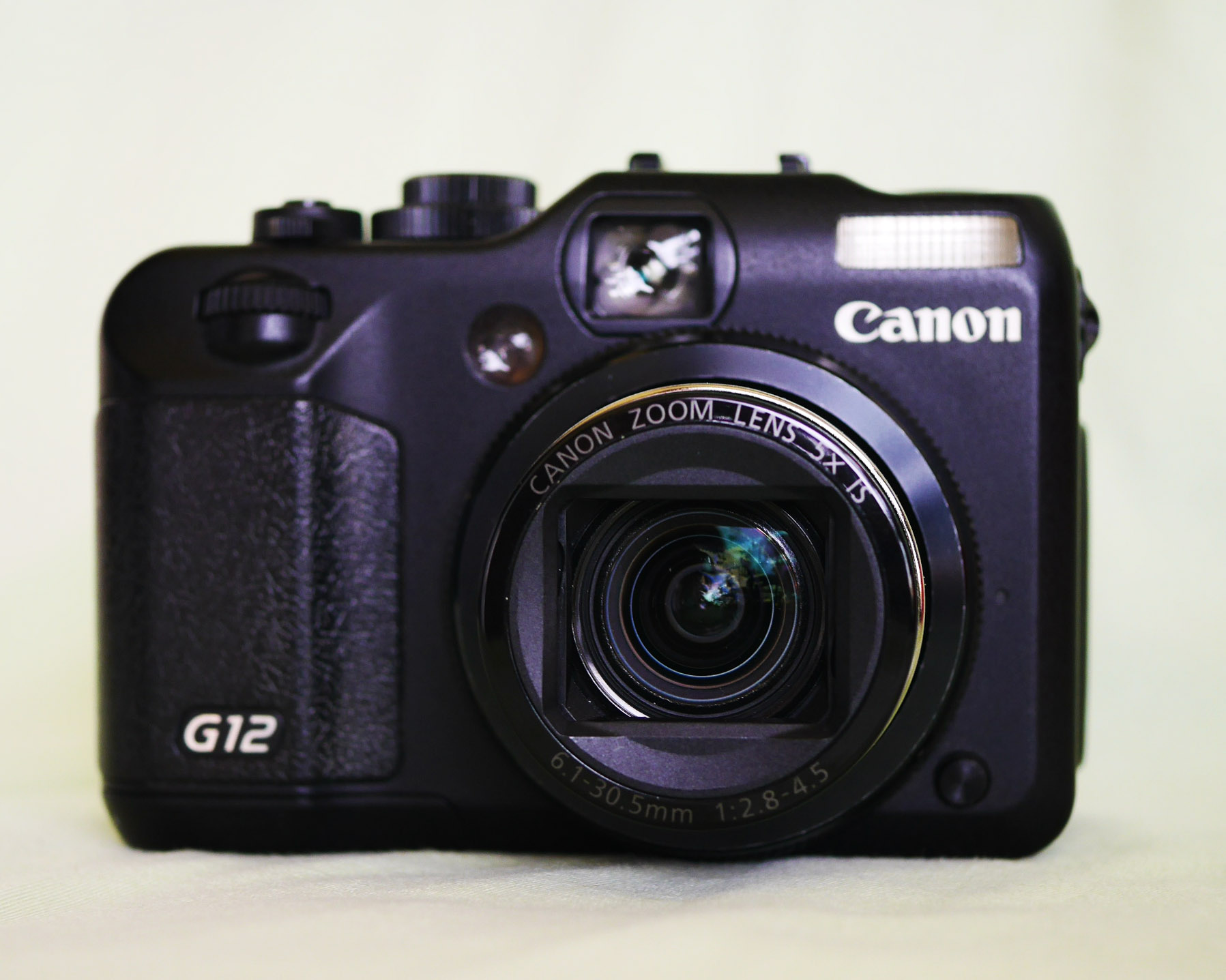 Canon PowerShot G12 Digital Camera f/2.8-4.5 28mm, 5x Optical Image Stabilized Zoom and 2.8 Inch Vari-Angle LCD, PC1564