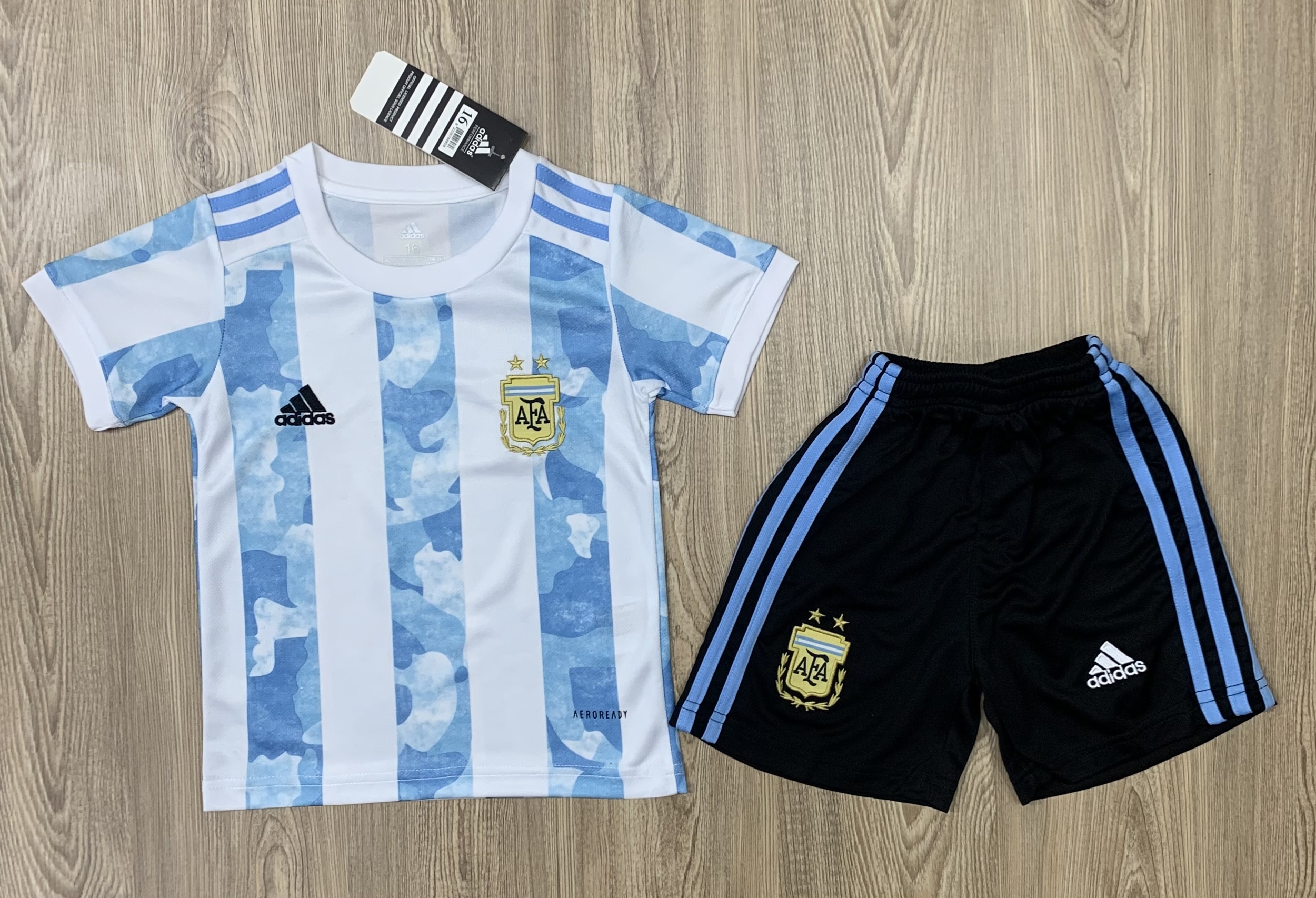 ชุดฟุตบอลเด็ก ชุดบอลเด็ก ชุดกีฬาเด็ก ชุดเด็ก เสื้อทีม Argentine ซื้อครั้งเดียวได้ทั้งชุด (เสื้อ+กางเกง) ตัวเดียวในราคาส่ง สินค้าเกรด AAA