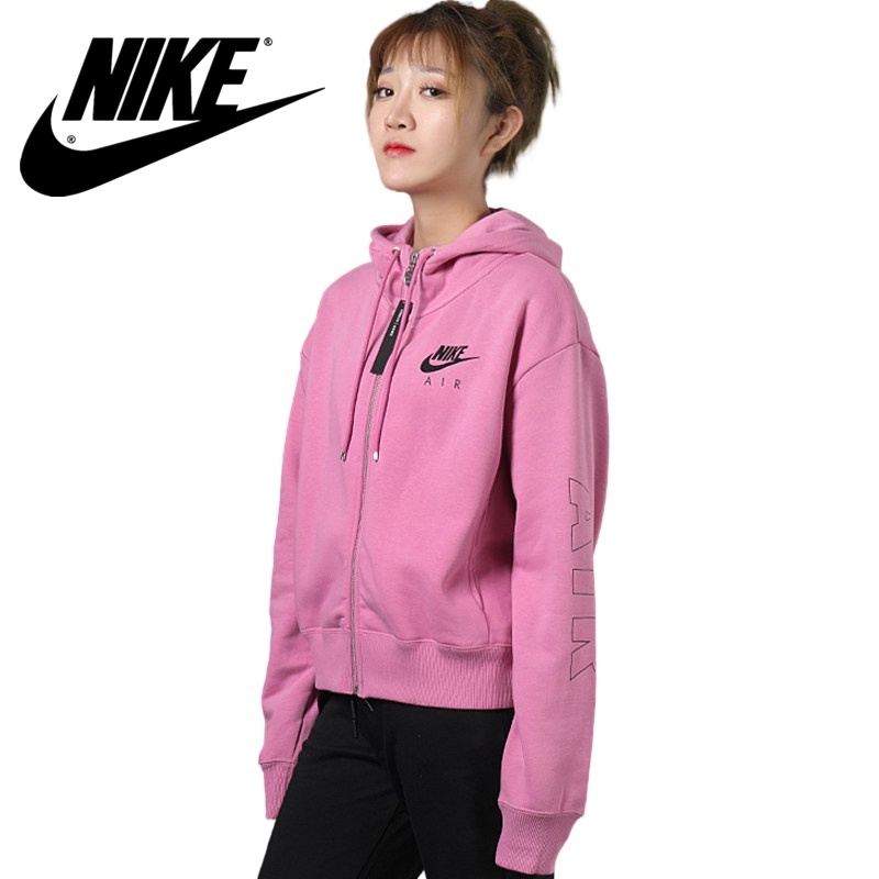 NIKE เสื้อแจ็คเก็ตเสื้อแจ็คเก็ตผู้หญิง 2020 ใหม่กีฬามีฮู้ดด้านบนสีชมพูหลวม CJ3043-693