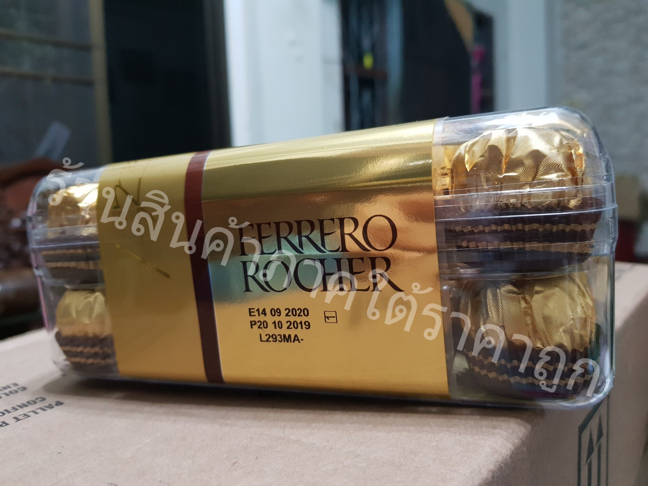 แท้ แท้ แท้ Ferrero Rocher เฟอร์เรโร่ รอชเชอร์ ช็อคโกแลต 30 ลูก
