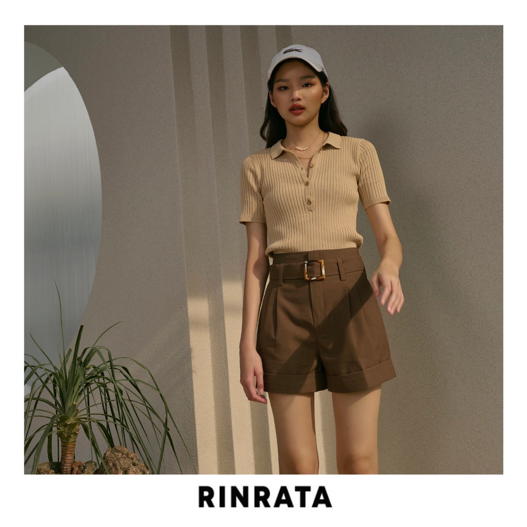 RINRATA - Natalia Short กางเกง ขาสั้น สีน้ำตาล เอวสูง มาพร้อมเข็มขัด ปลายขาพับ กระเป๋าข้าง กางเกงขาสั้น ชุดไปเที่ยว ชุดไปทะเล เสื้อผ้าแฟชั่น