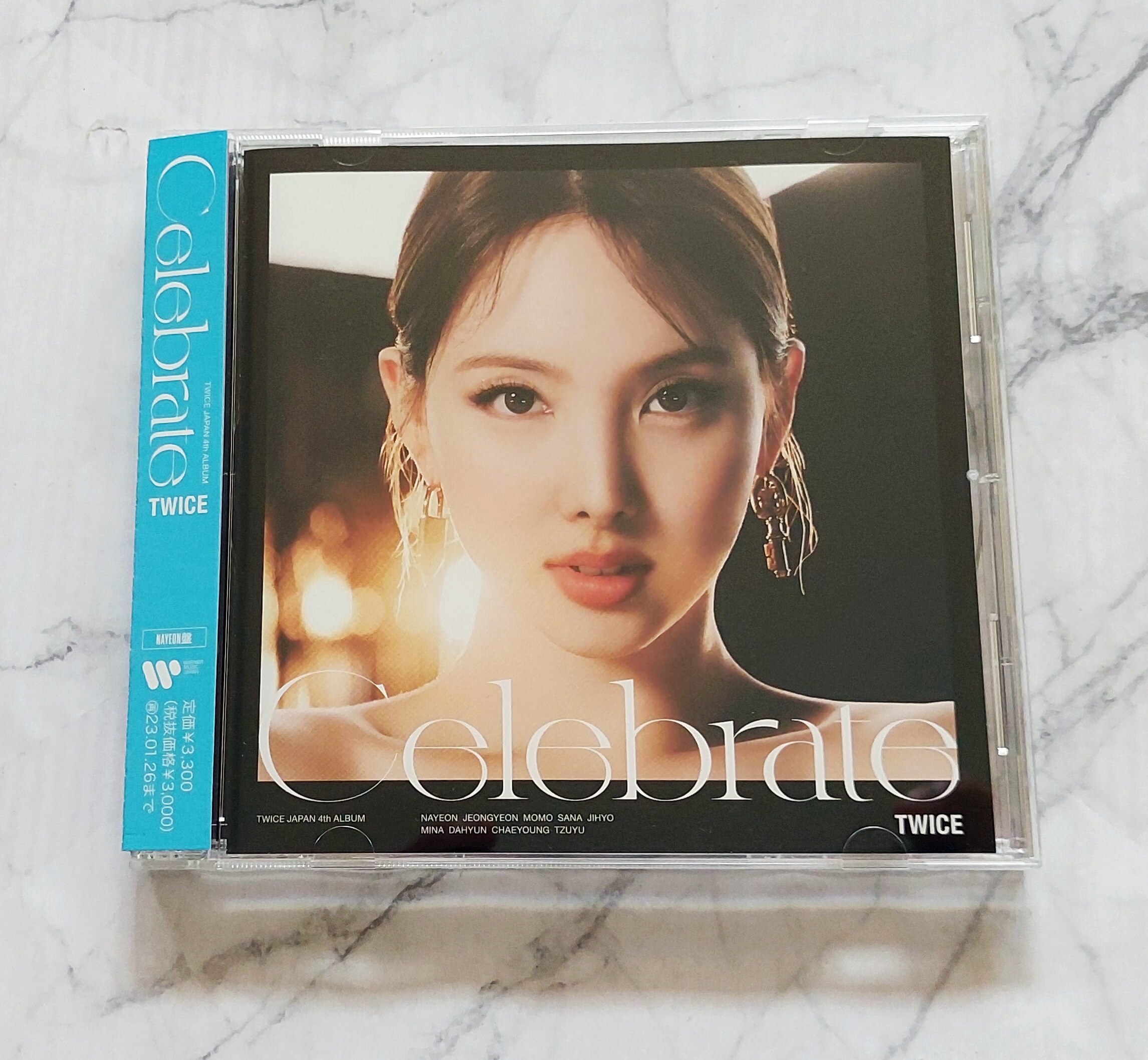 TWICE - Celebrate [Japanese Album]