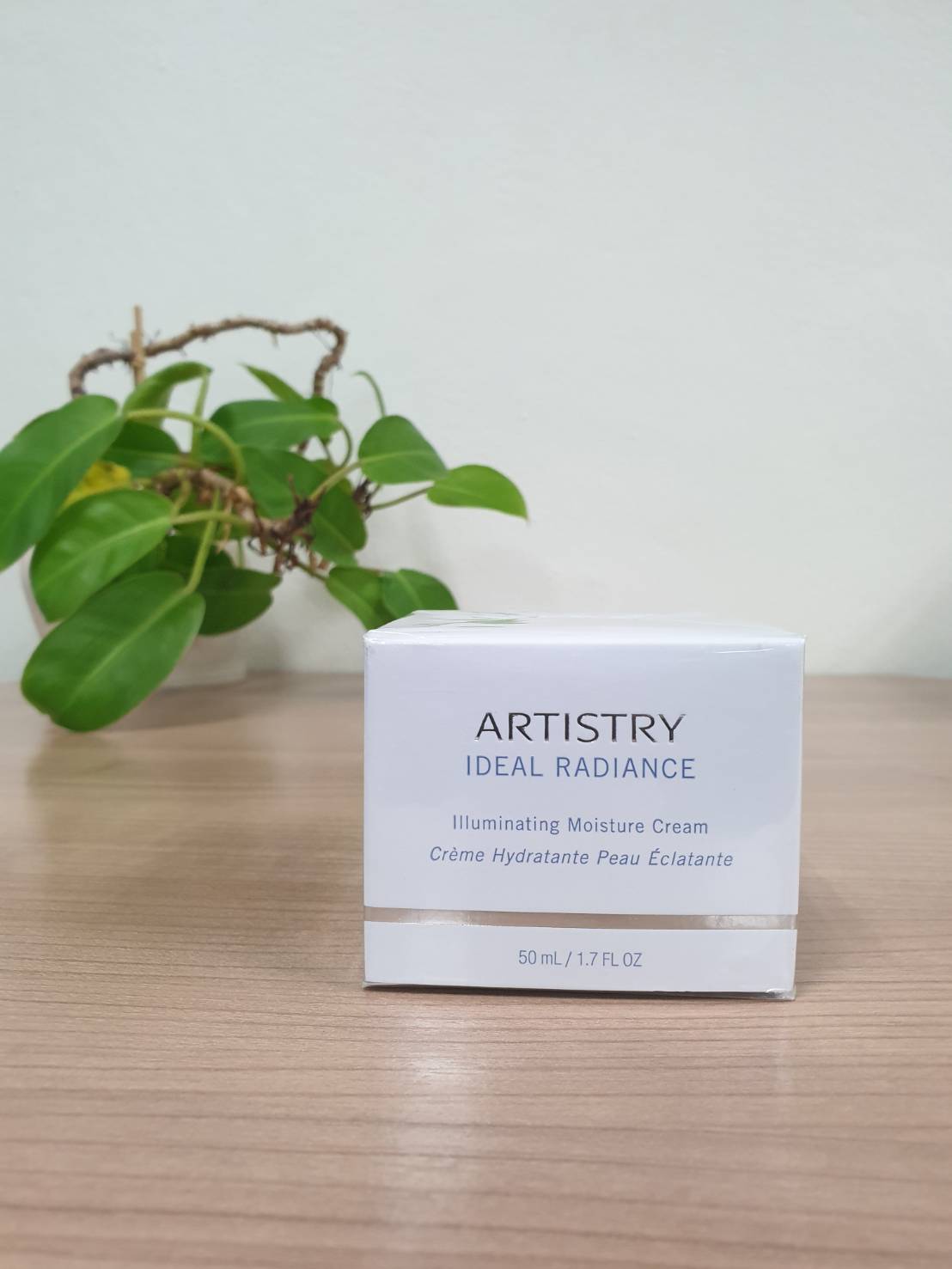 Artistry Ideal Radiance Illuminating Moisture Cream 50ml ครีมเข้มข้น